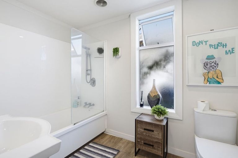 Photo of property in 5 Hargest Crescent, Saint Kilda, Dunedin, 9012