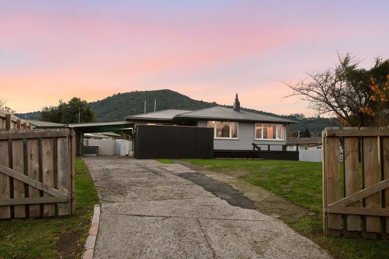Photo of property in 3 Liane Place, Mangakakahi, Rotorua, 3015