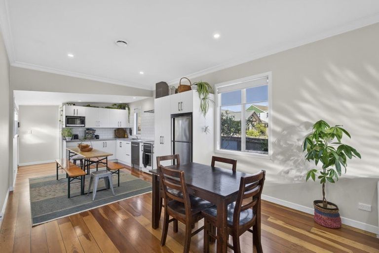 Photo of property in 83 Tukapa Street, Westown, New Plymouth, 4310