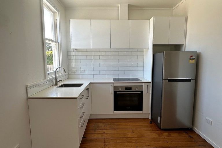 Photo of property in 34 Malcolm Street, Martinborough, 5711