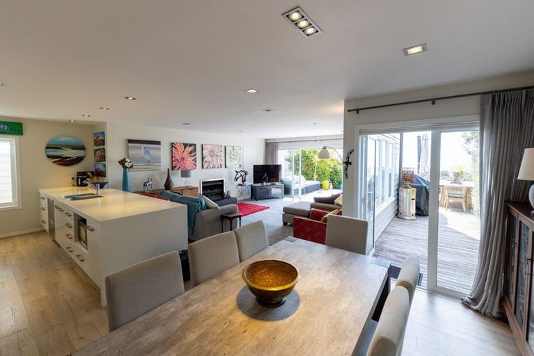 Photo of property in 7a Torkar Road, Clarks Beach, 2122