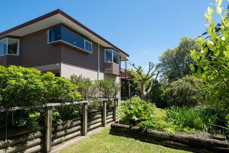 Photo of property in 31 Busby Hill, Havelock North, 4130
