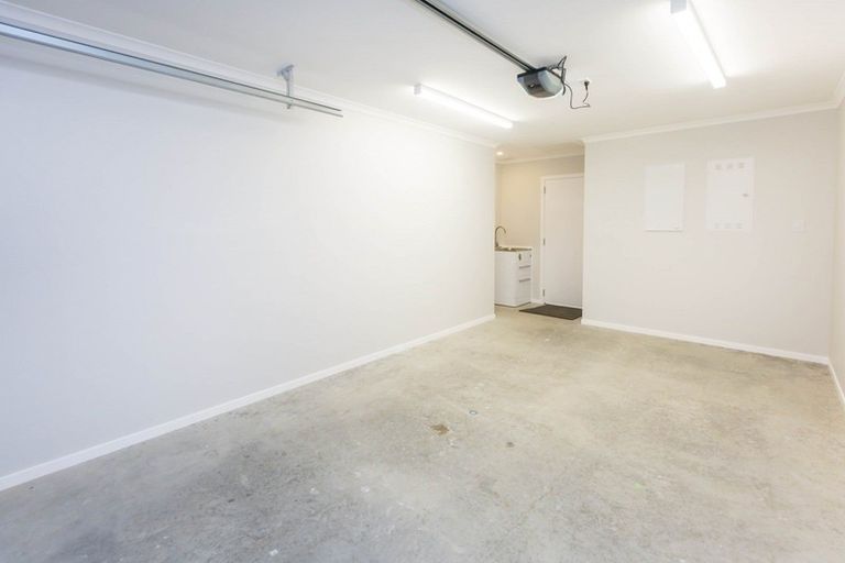 Photo of property in 84 Mawai Hakona Drive, Wallaceville, Upper Hutt, 5018