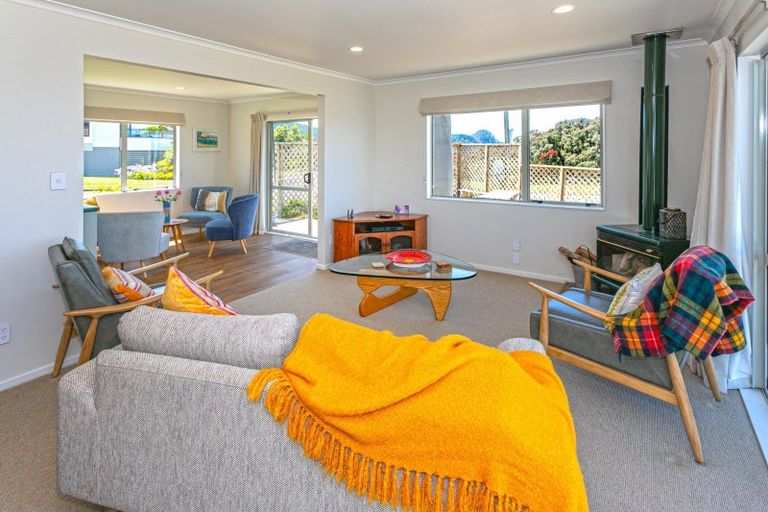 Photo of property in 407 Onemana Drive, Onemana, Whangamata, 3691
