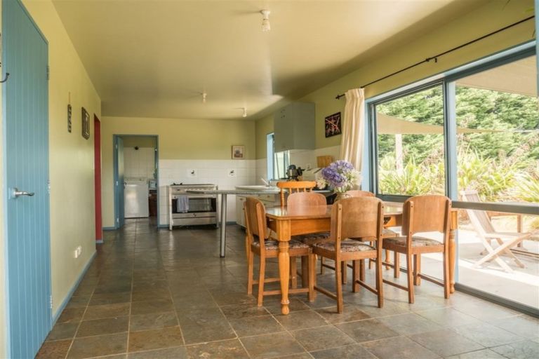 Photo of property in 391 Waiwhero Road, Ngatimoti, Upper Moutere, 7175