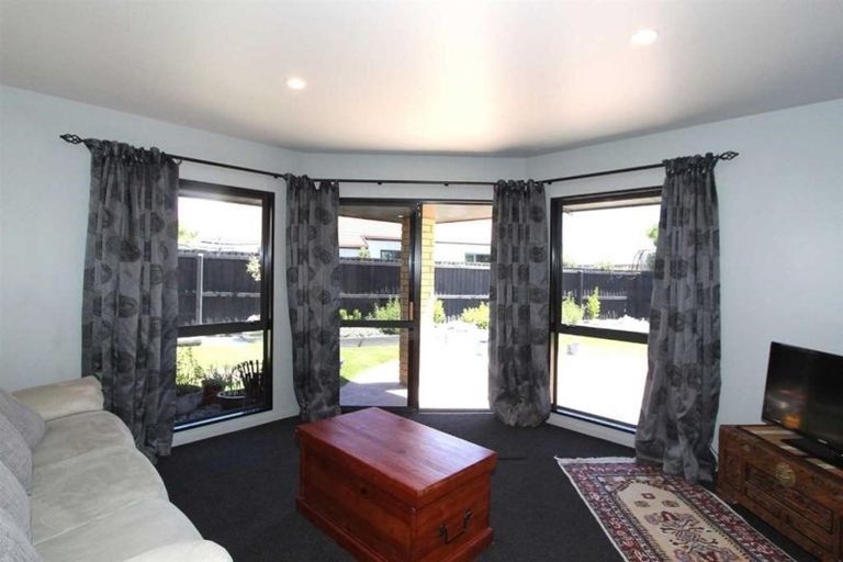 Photo of property in 29 Aston Drive, Waimairi Beach, Christchurch, 8083