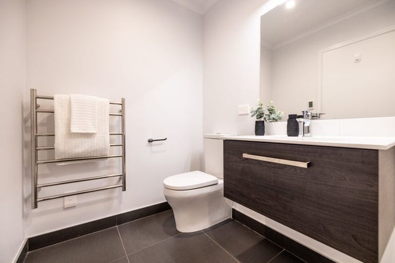 Photo of property in 10 Alexander Willis Crescent, Hobsonville, Auckland, 0616