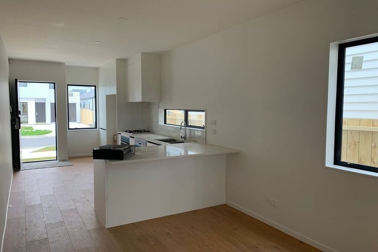 Photo of property in 11 Kairakau Street, Takanini, 2110