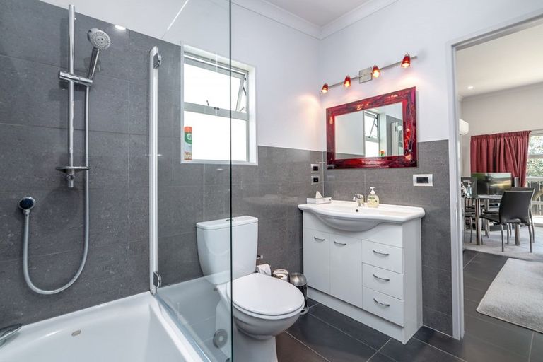 Photo of property in 24 Cologne Street, Martinborough, 5711