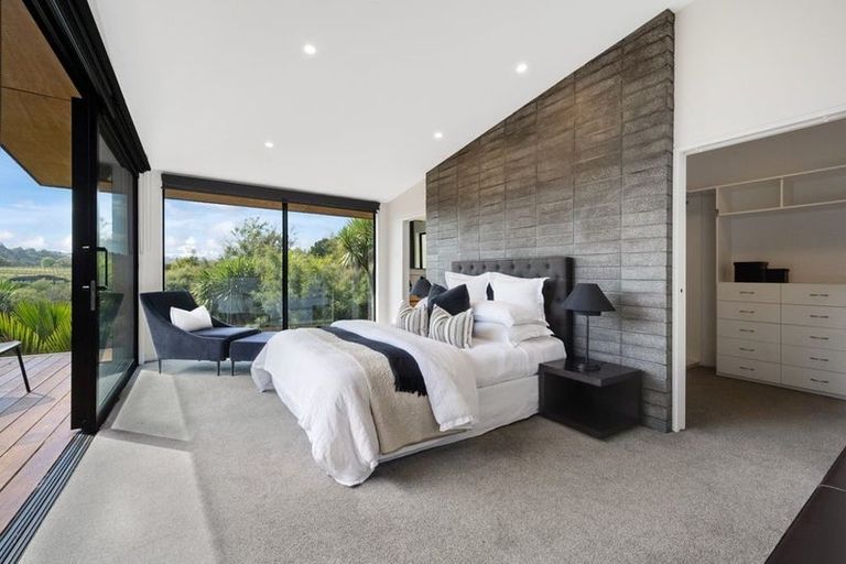 Photo of property in 27 Brownhill Road, Whitford, Manurewa, 2576