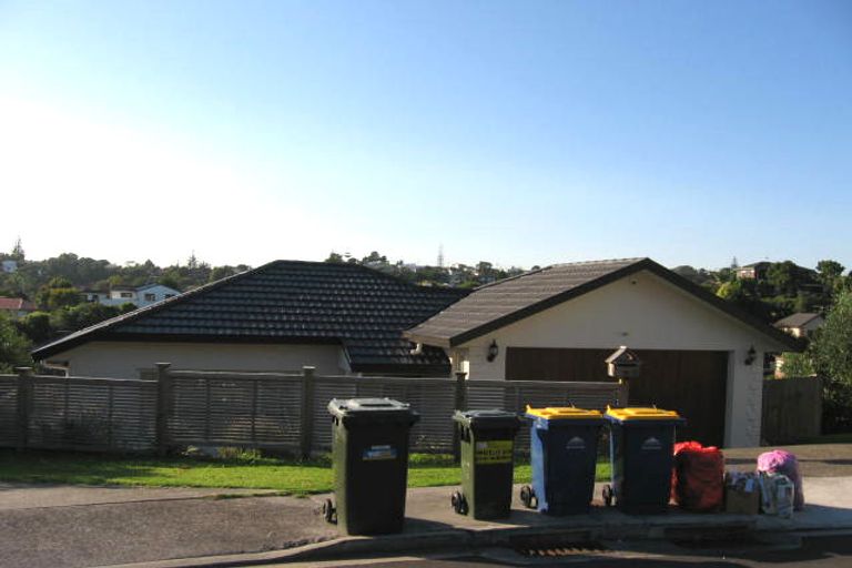 Photo of property in 54 Mulgan Way, Browns Bay, Auckland, 0630