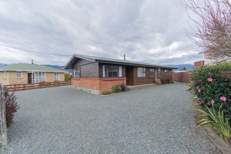 Photo of property in 213 Milford Road, Te Anau, 9600