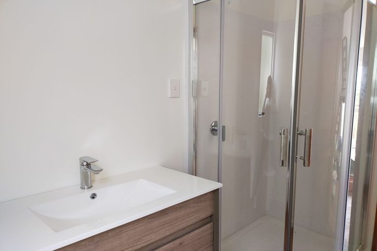 Photo of property in 112a Rosier Road, Glen Eden, Auckland, 0602