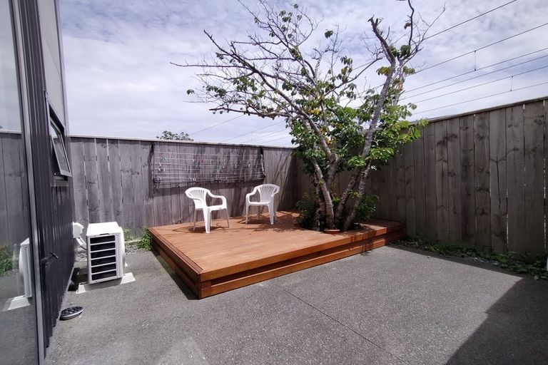Photo of property in 10/7 Handyside Street, Tawa, Wellington, 5028