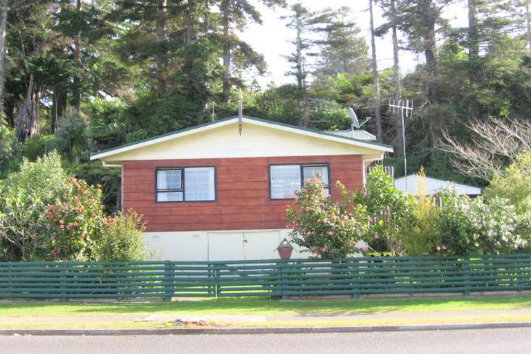 Photo of property in 103 Hilton Drive, Whangamata, 3620