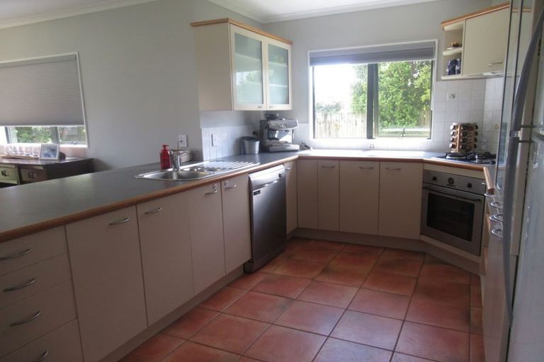 Photo of property in 62 Samwell Drive, Whitby, Porirua, 5024
