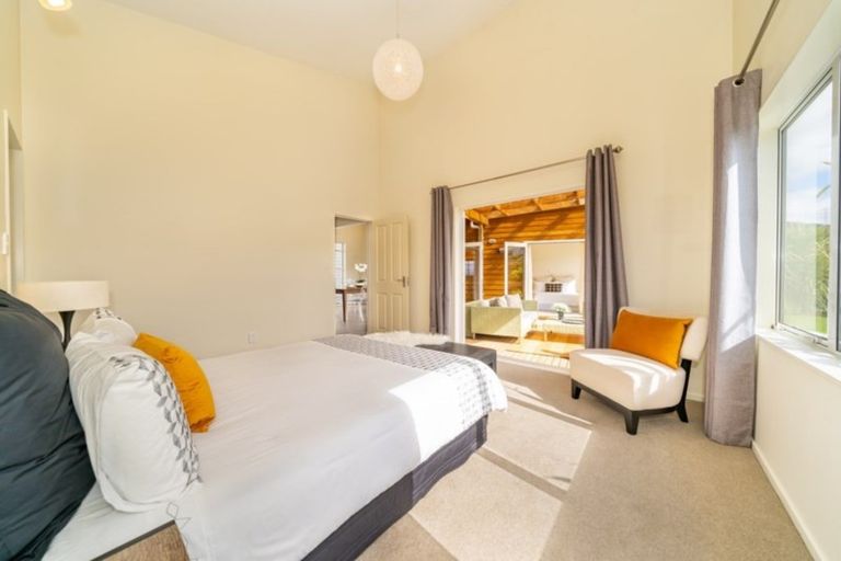 Photo of property in 16 James Nairn Grove, Riverstone Terraces, Upper Hutt, 5018