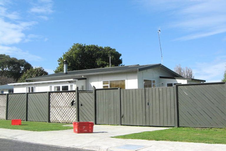 Photo of property in 2 Pipi Street, Te Awanga, 4102