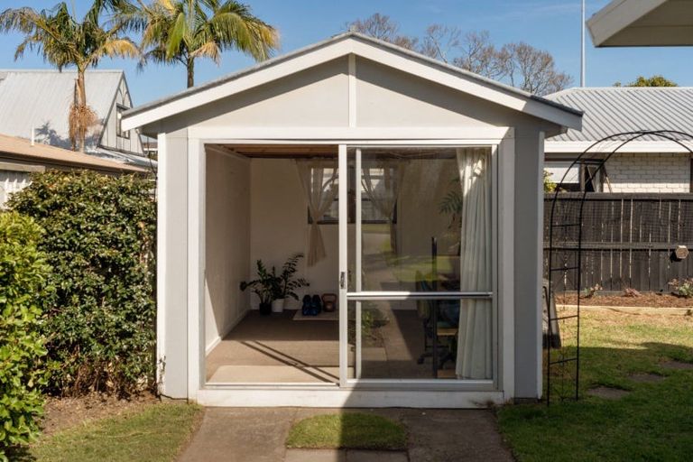 Photo of property in 58 Ngatai Road, Otumoetai, Tauranga, 3110