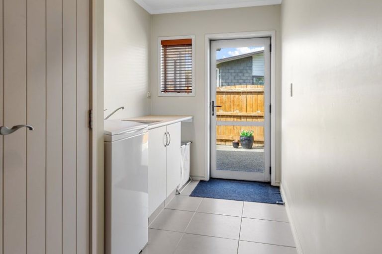 Photo of property in 1 Saratoga Court, Papamoa Beach, Papamoa, 3118