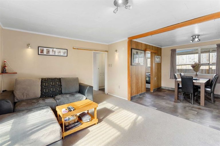 Photo of property in 43 Dixie Street, Te Horo Beach, Otaki, 5581