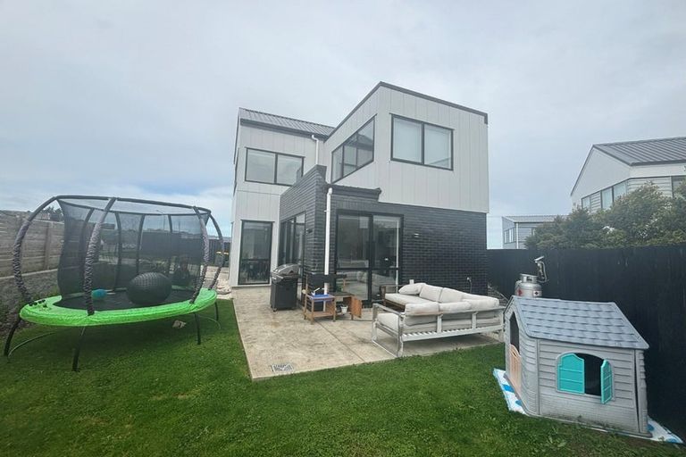 Photo of property in 53 Sunnyheights Road, Orewa, 0931