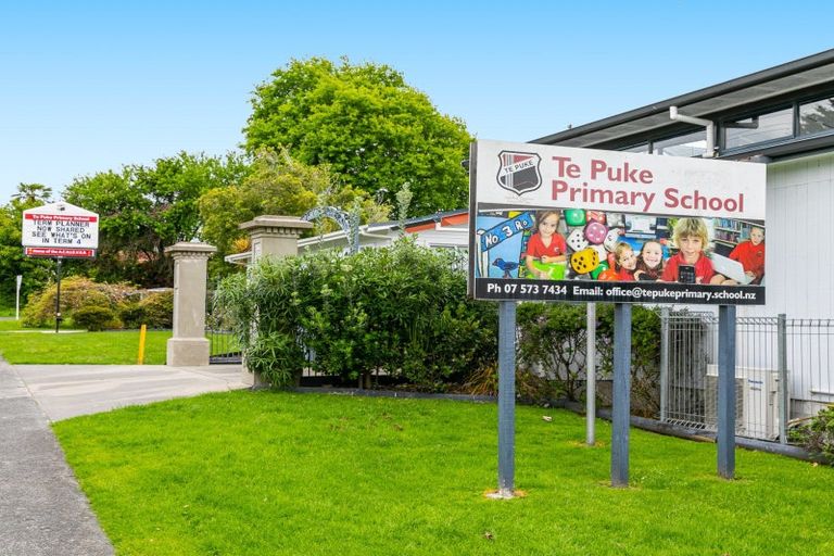 Photo of property in 12 Dowman Place, Te Puke, 3119