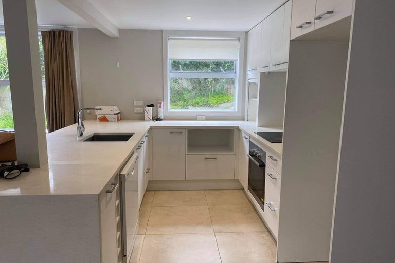 Photo of property in 2/19 Lake Road, Northcote, Auckland, 0627