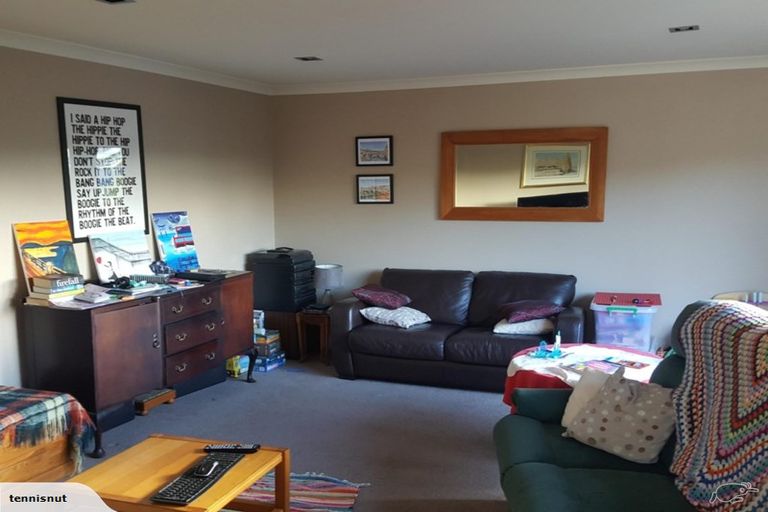 Photo of property in 77a Creswick Terrace, Northland, Wellington, 6012