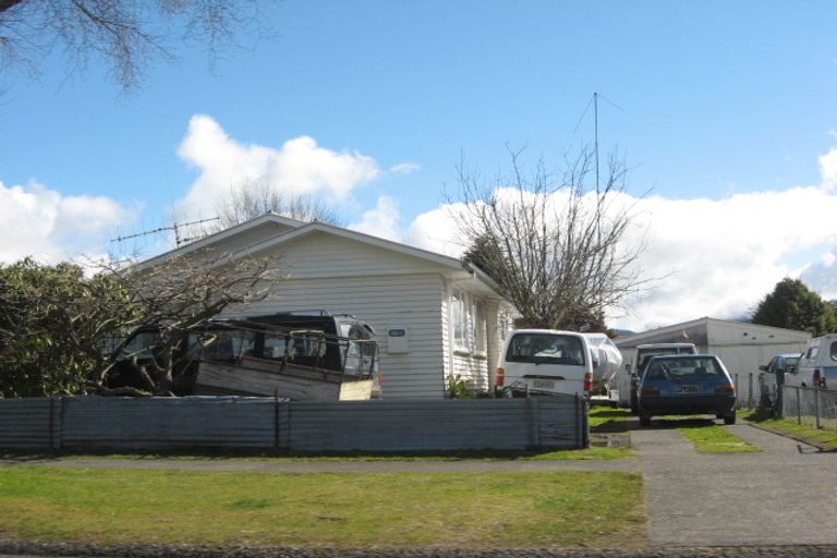 Photo of property in 75 Te Rangitautahanga Road, Turangi, 3334