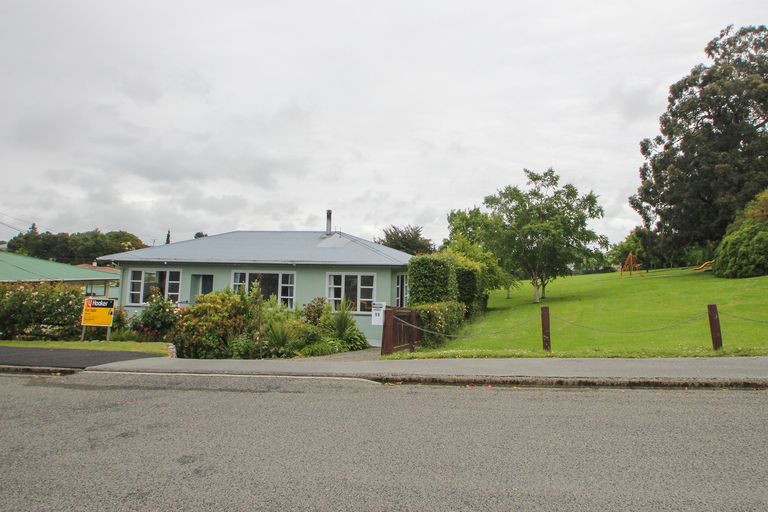 Photo of property in 13 Arthur Street, Holmes Hill, Oamaru, 9401