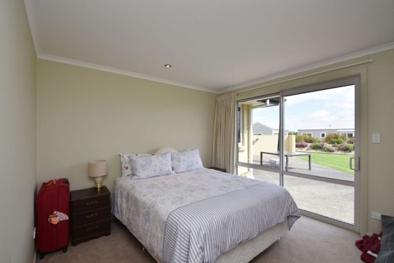 Photo of property in 3 Court Of Ascot, Seaward Bush, Invercargill, 9812
