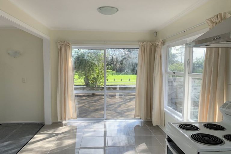 Photo of property in 26 Tiraumea Drive, Pakuranga, Auckland, 2010