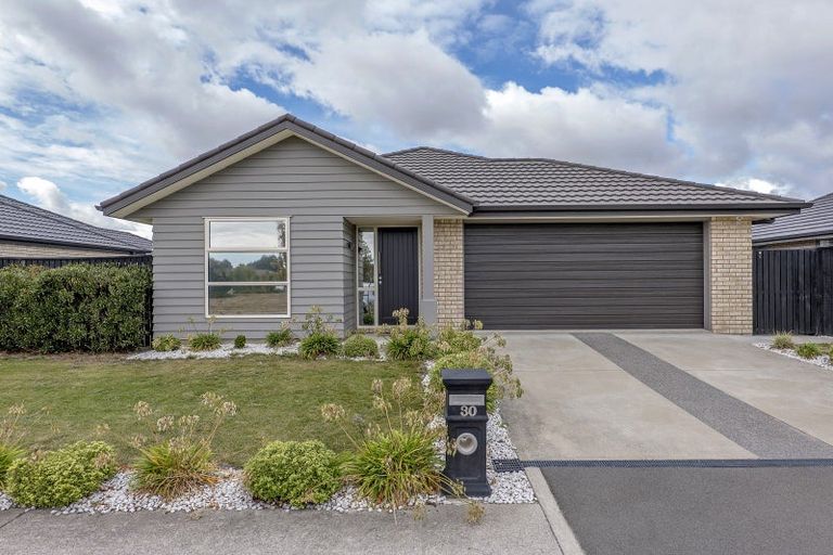 Photo of property in 30 Shillingford Boulevard, Rolleston, 7615