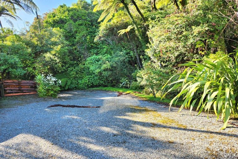 Photo of property in 22 Weenink Road, Karoro, Greymouth, 7805