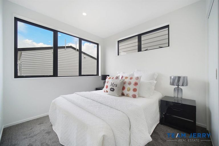 Photo of property in 63 Whare Kauri Road, Papakura, 2110