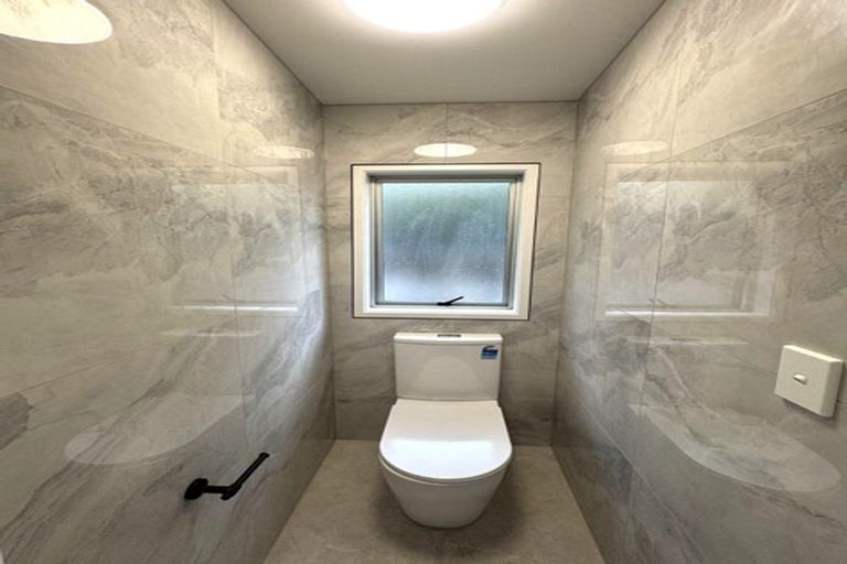 Photo of property in 48 Lauderdale Road, Birkdale, Auckland, 0626