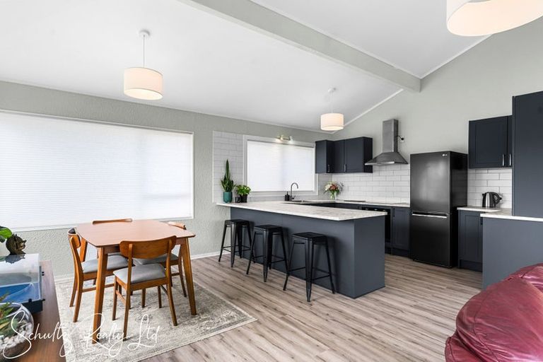 Photo of property in 15 Bickerstaffe Road, Maungaturoto, 0520