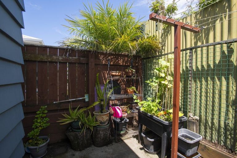 Photo of property in 96 Awapuni Road, Awapuni, Gisborne, 4010