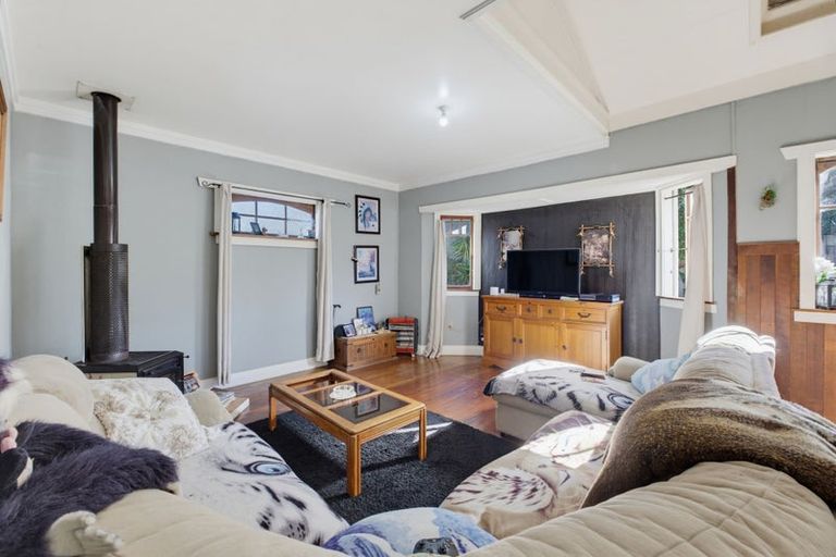 Photo of property in 10 Montaine Place, Maungaturoto, 0520