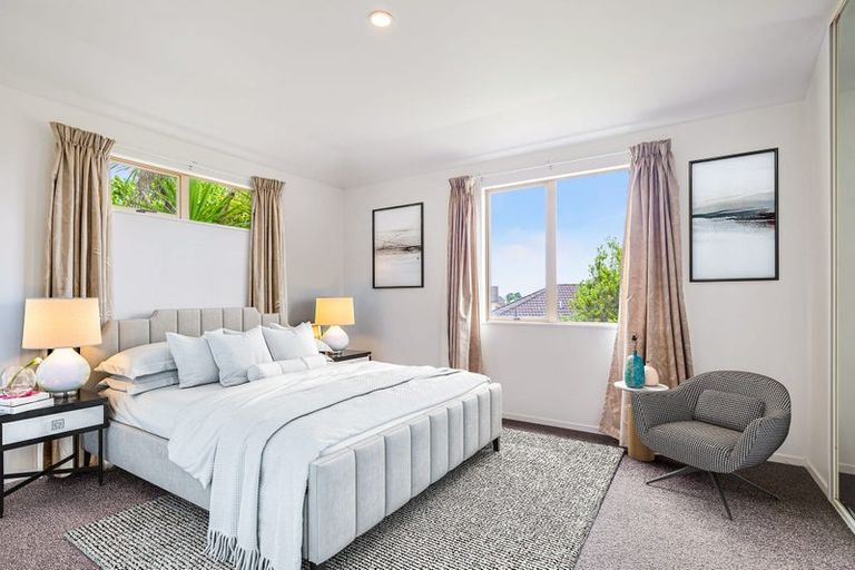 Photo of property in 8/9 Sunnydale Place, Oteha, Auckland, 0632