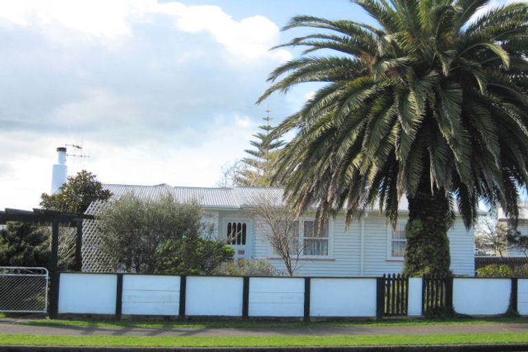 Photo of property in 11 Cargill Street, Levin, 5510