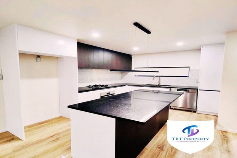 Photo of property in 24b Friedlanders Road, Manurewa, Auckland, 2102