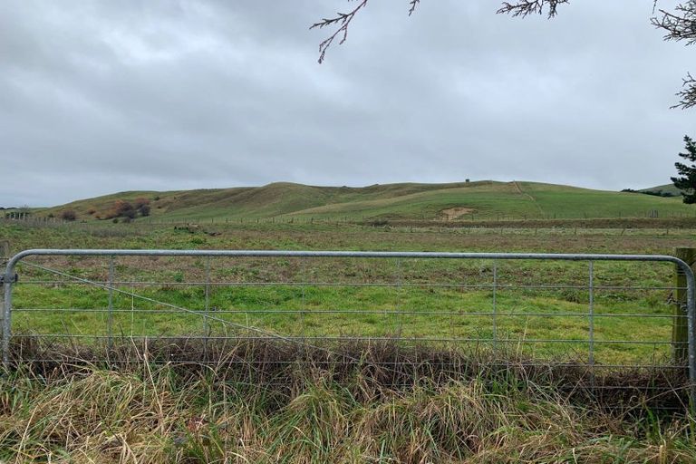 Photo of property in 2 Akaroa Road, Poraiti, Napier, 4112