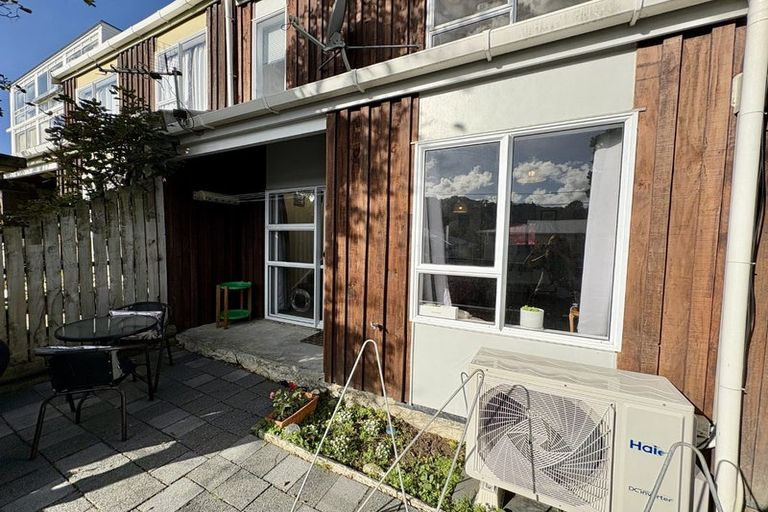 Photo of property in 2/55 Hamilton Road, Hataitai, Wellington, 6021