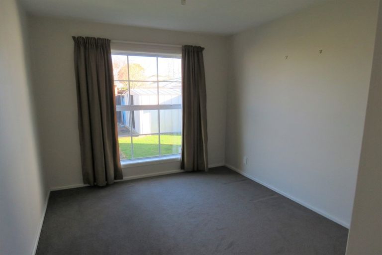 Photo of property in 37 Ansonby Street, Russley, Christchurch, 8042