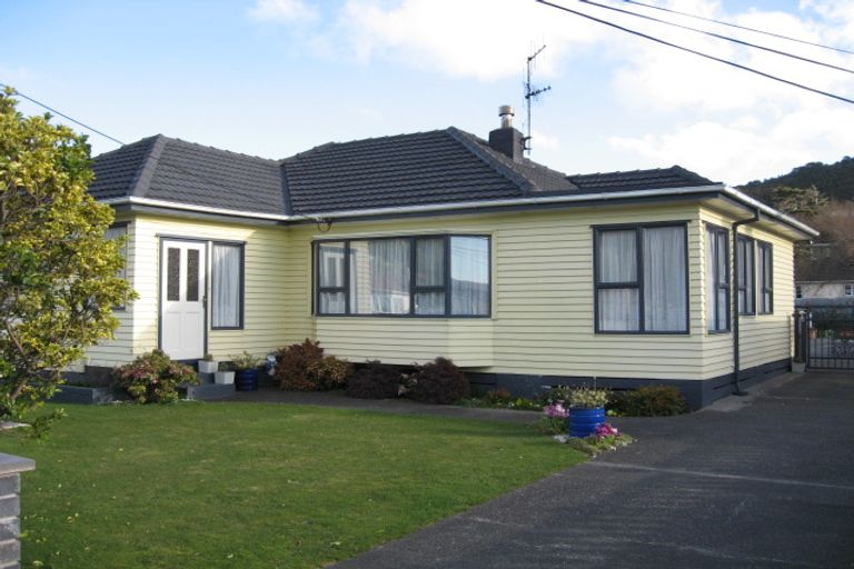 Photo of property in 46 Main Road, Wainuiomata, Lower Hutt, 5014