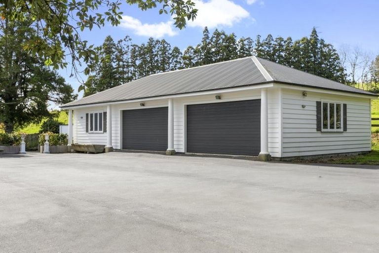 Photo of property in 75 Sutton Road, Brookby, Manurewa, 2576