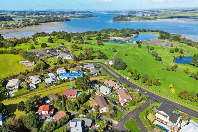 Photo of property in 9 Hosking Place, Clarks Beach, 2122