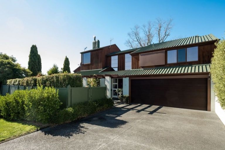 Photo of property in 27 Muritai Crescent, Havelock North, 4130